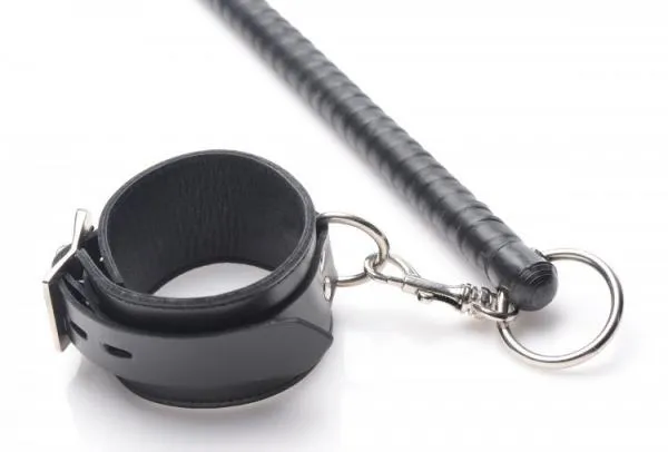Restraints STRICT Leather Wrapped Spreader Bar With Cuffs Black Restraints STRICT Leather Wrapped Spreader Bar With Cuffs Black
