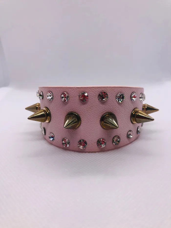 Vibrators Up4Drea Pink studded bracelet