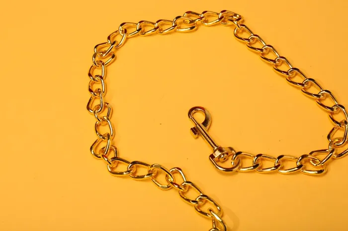Anal The Kinky Peach Dripping in Gold Bondage Set